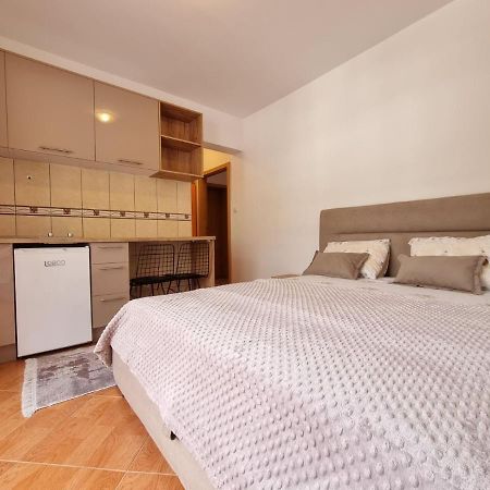 Dom Apartments Budva Eksteriør billede