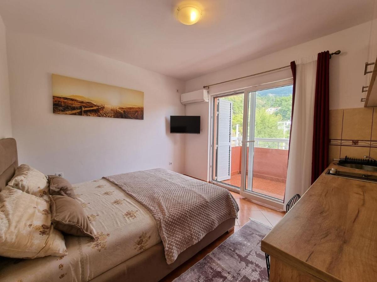Dom Apartments Budva Eksteriør billede