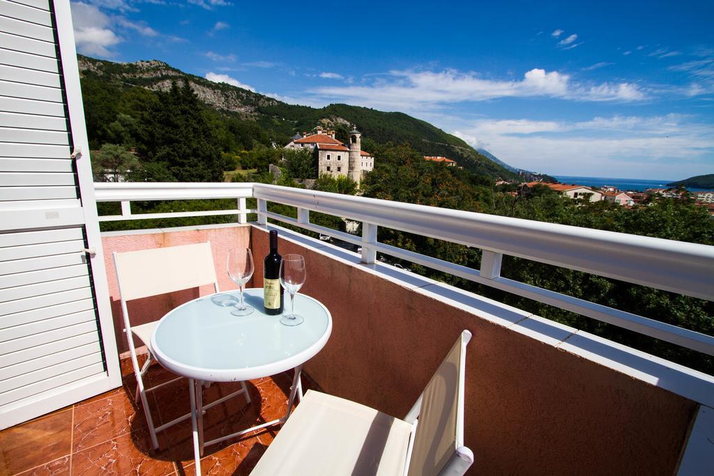 Dom Apartments Budva Eksteriør billede